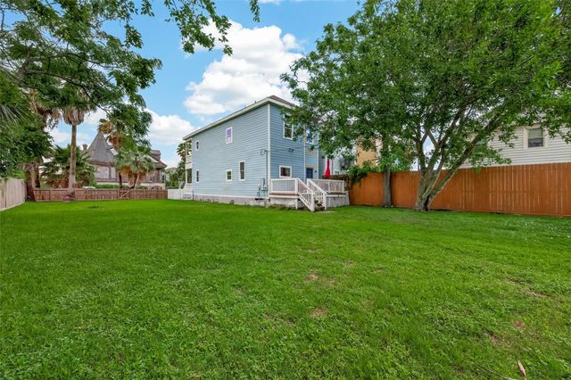 2815 Ball Street, Galveston, TX 77550