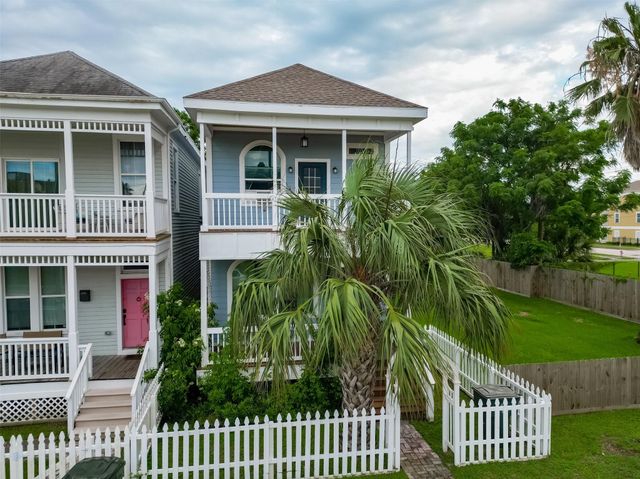 2815 Ball Street, Galveston, TX 77550