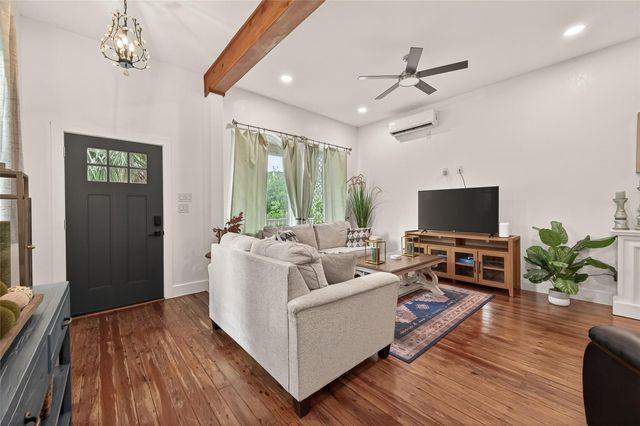 2815 Ball Street, Galveston, TX 77550