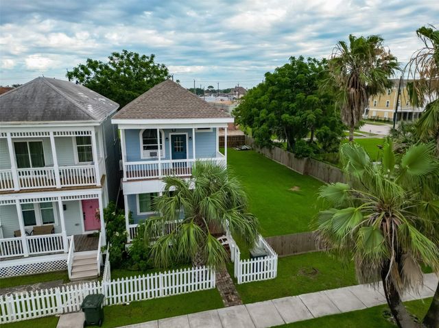 2815 Ball Street, Galveston, TX 77550