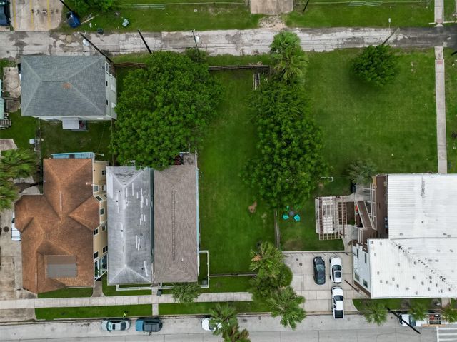 2815 Ball Street, Galveston, TX 77550