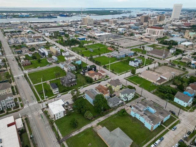 2815 Ball Street, Galveston, TX 77550