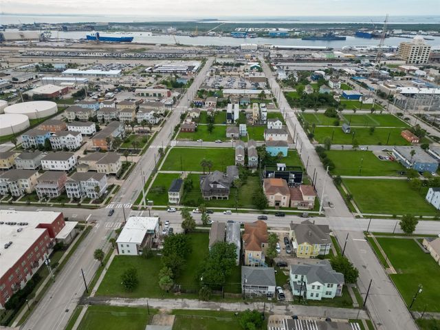 2815 Ball Street, Galveston, TX 77550
