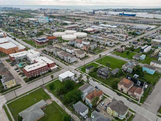 2815 Ball Street, Galveston, TX 77550