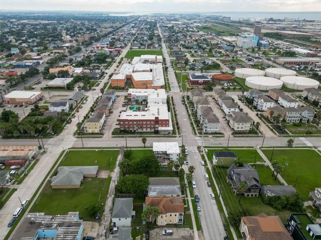 2815 Ball Street, Galveston, TX 77550