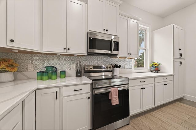 2815 Ball Street, Galveston, TX 77550