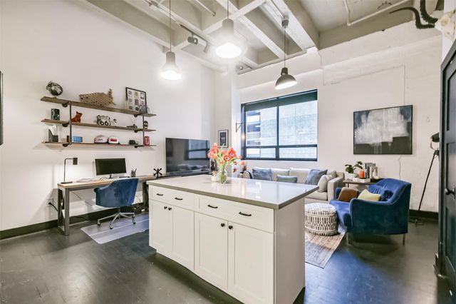 705 Main Street 321, Houston, TX 77002