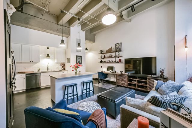 705 Main Street 321, Houston, TX 77002