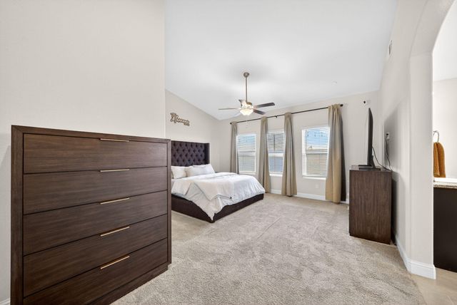 1727 Softwind Drive, Tulare, CA 93274