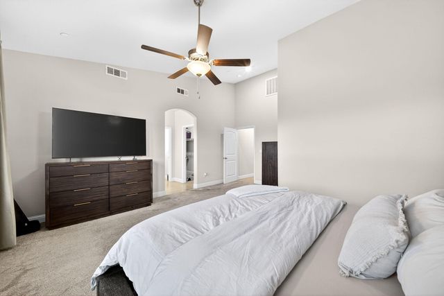 1727 Softwind Drive, Tulare, CA 93274