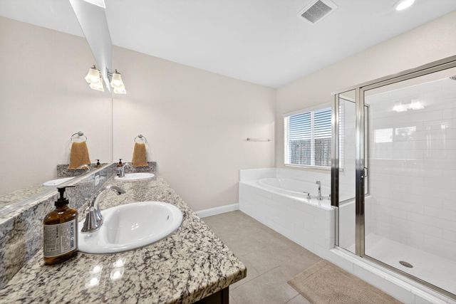 1727 Softwind Drive, Tulare, CA 93274