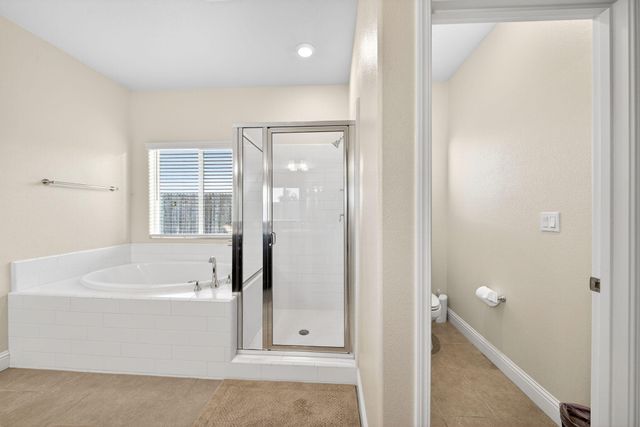 1727 Softwind Drive, Tulare, CA 93274