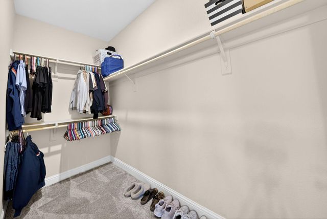 1727 Softwind Drive, Tulare, CA 93274