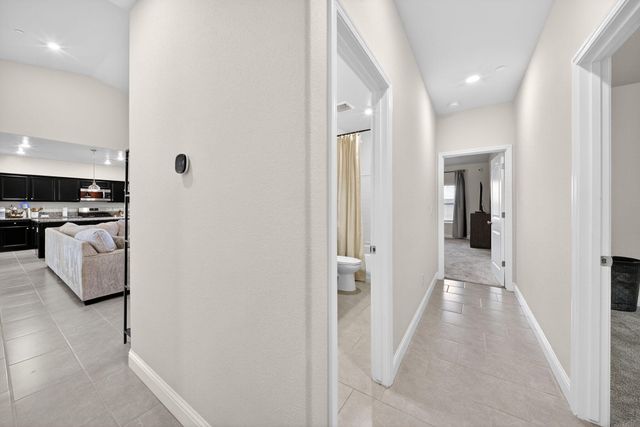 1727 Softwind Drive, Tulare, CA 93274