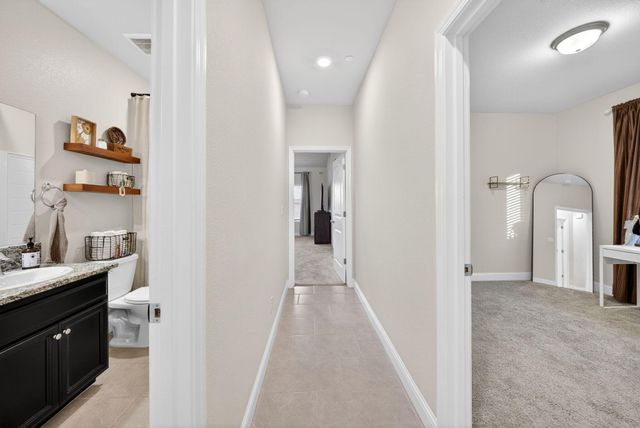 1727 Softwind Drive, Tulare, CA 93274