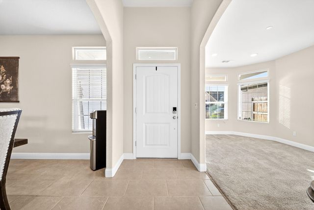 1727 Softwind Drive, Tulare, CA 93274