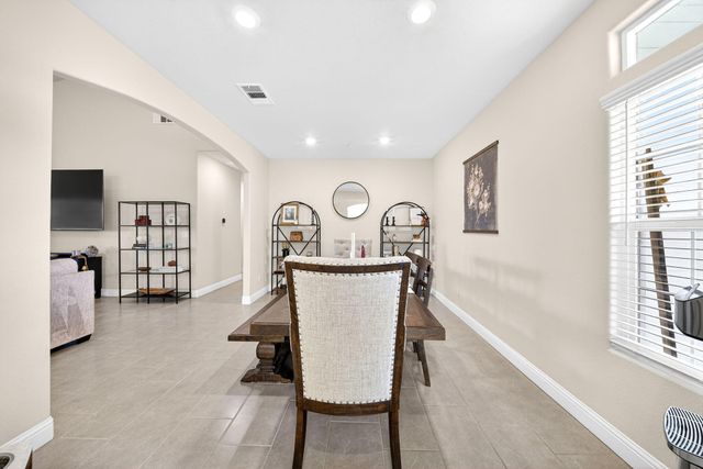 1727 Softwind Drive, Tulare, CA 93274