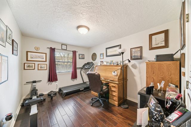 1401 W Albuquerque Street, Broken Arrow, OK 74011