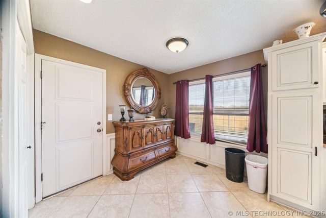 1401 W Albuquerque Street, Broken Arrow, OK 74011