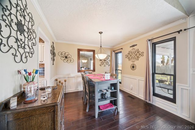 1401 W Albuquerque Street, Broken Arrow, OK 74011