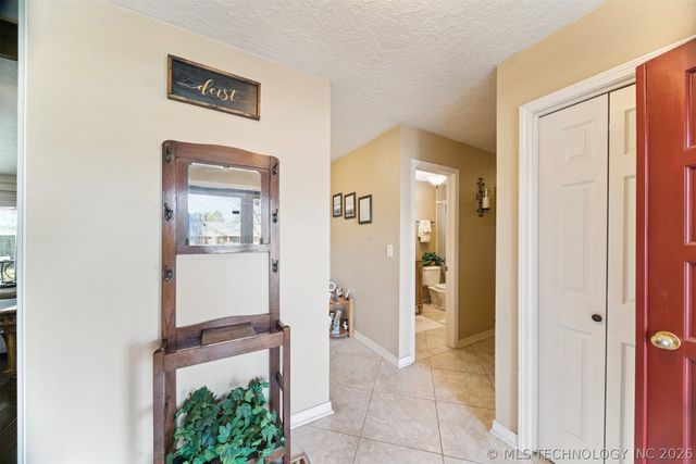 1401 W Albuquerque Street, Broken Arrow, OK 74011