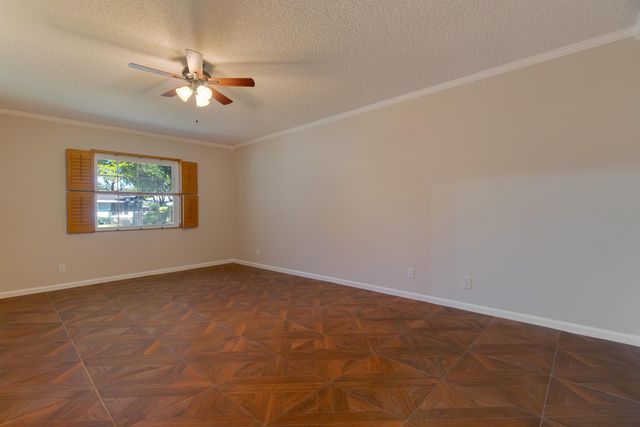 10124 45th Avenue S 410, Boynton Beach, FL 33436