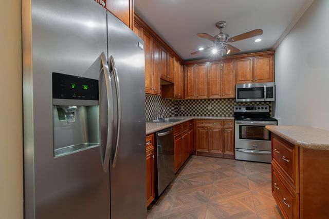 10124 45th Avenue S 410, Boynton Beach, FL 33436