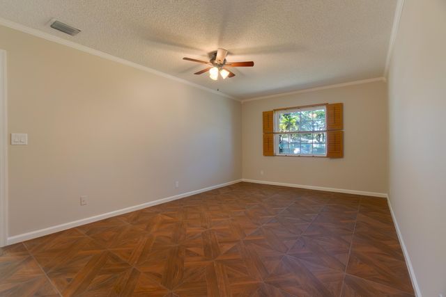 10124 45th Avenue S 410, Boynton Beach, FL 33436