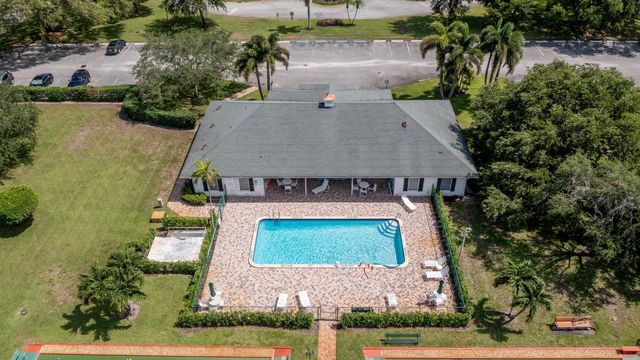 10124 45th Avenue S 410, Boynton Beach, FL 33436