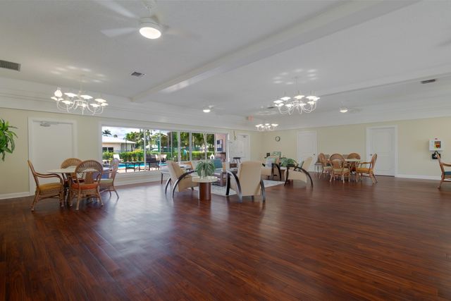 10124 45th Avenue S 410, Boynton Beach, FL 33436