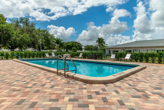 10124 45th Avenue S 410, Boynton Beach, FL 33436