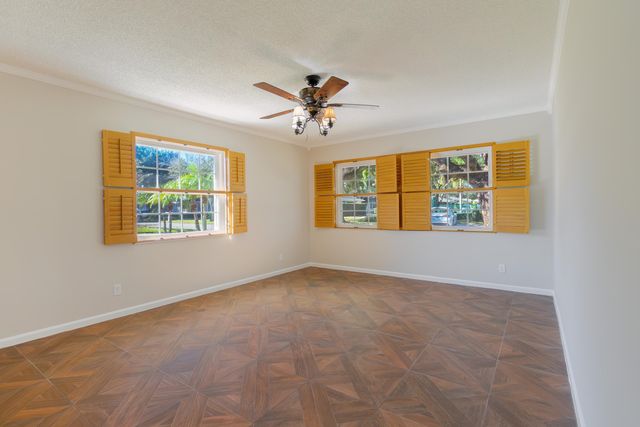 10124 45th Avenue S 410, Boynton Beach, FL 33436