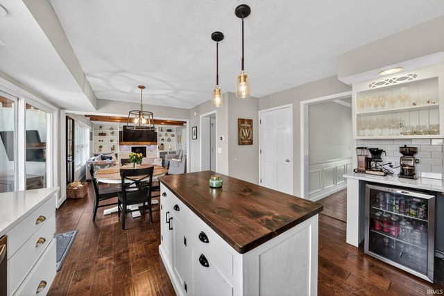 15610 Durham Way, Granger, IN 46530