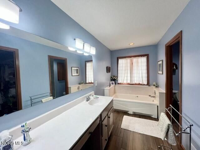 526 Kitlou Court, Holland, OH 43528