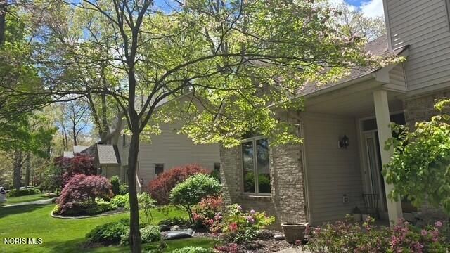526 Kitlou Court, Holland, OH 43528