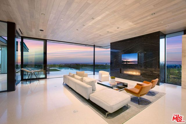 1536 Blue Jay Way, Los Angeles, CA 90069