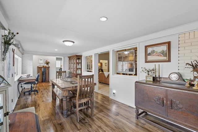 300 E Main Street, Whitesboro, TX 76273