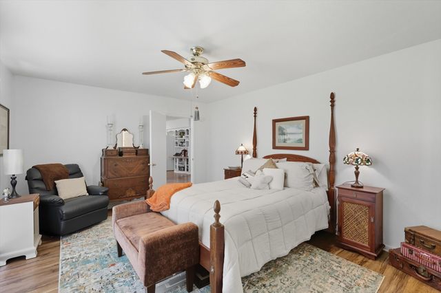 300 E Main Street, Whitesboro, TX 76273