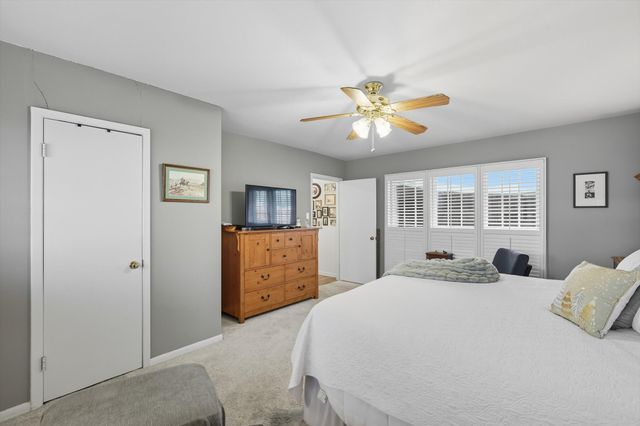 300 E Main Street, Whitesboro, TX 76273