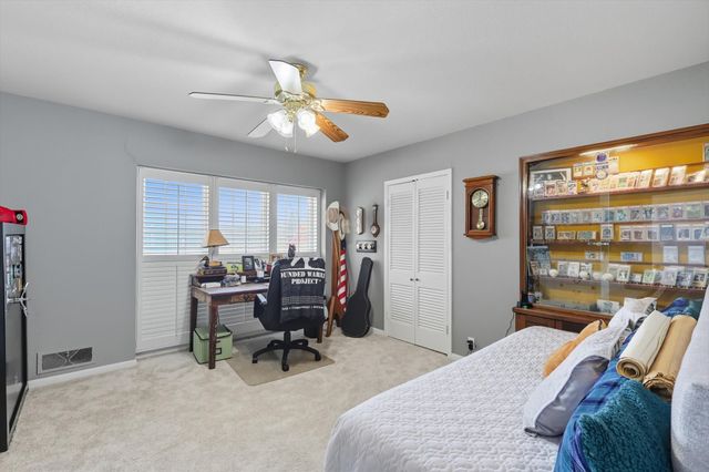 300 E Main Street, Whitesboro, TX 76273