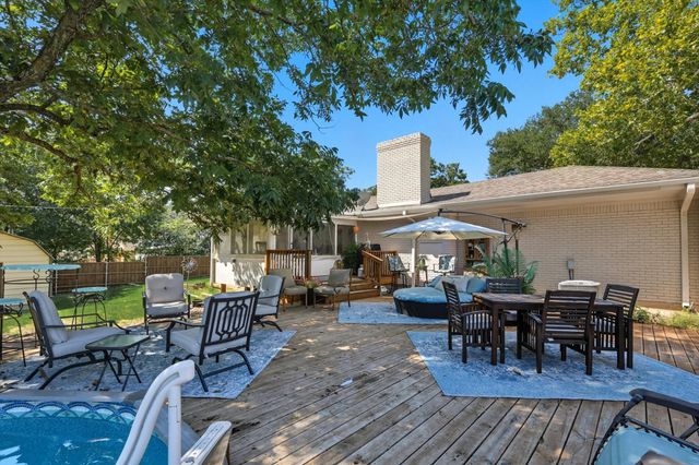 300 E Main Street, Whitesboro, TX 76273