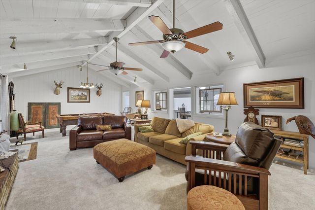 300 E Main Street, Whitesboro, TX 76273