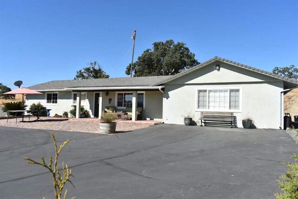 Image 1 of property listing at 10383 Jalapa Way, La Grange, CA 95329