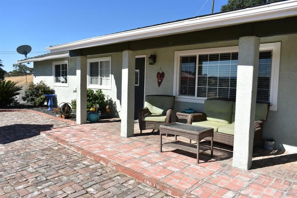 Image 3 of property listing at 10383 Jalapa Way, La Grange, CA 95329