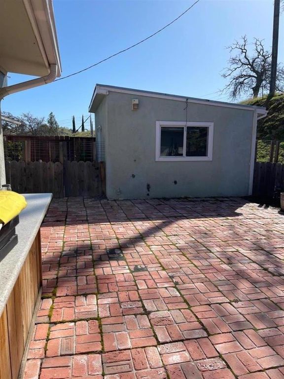 Image 7 of property listing at 10383 Jalapa Way, La Grange, CA 95329