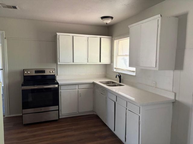 5782 Belcrest Street, Houston, TX 77033