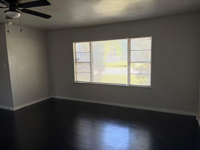 5782 Belcrest Street, Houston, TX 77033