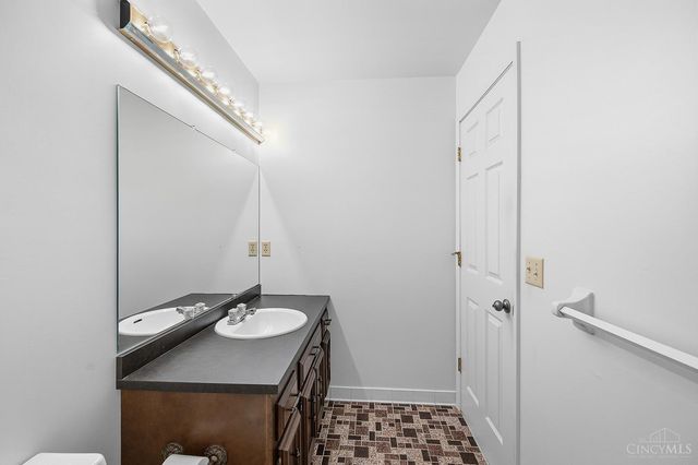 7999 Dimmick Road, West Chester, OH 45241