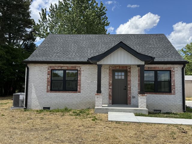 3313 McMinnville Hwy, Manchester, TN 37355
