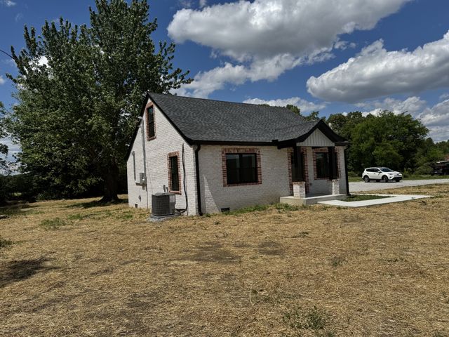 3313 McMinnville Hwy, Manchester, TN 37355
